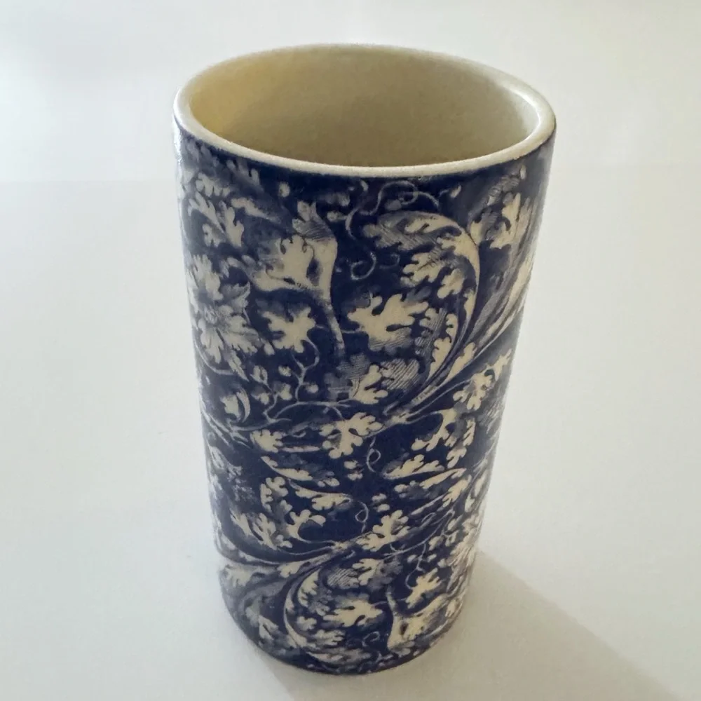 Williams Sonoma Heirloom Royal Acanthus Tall Mug